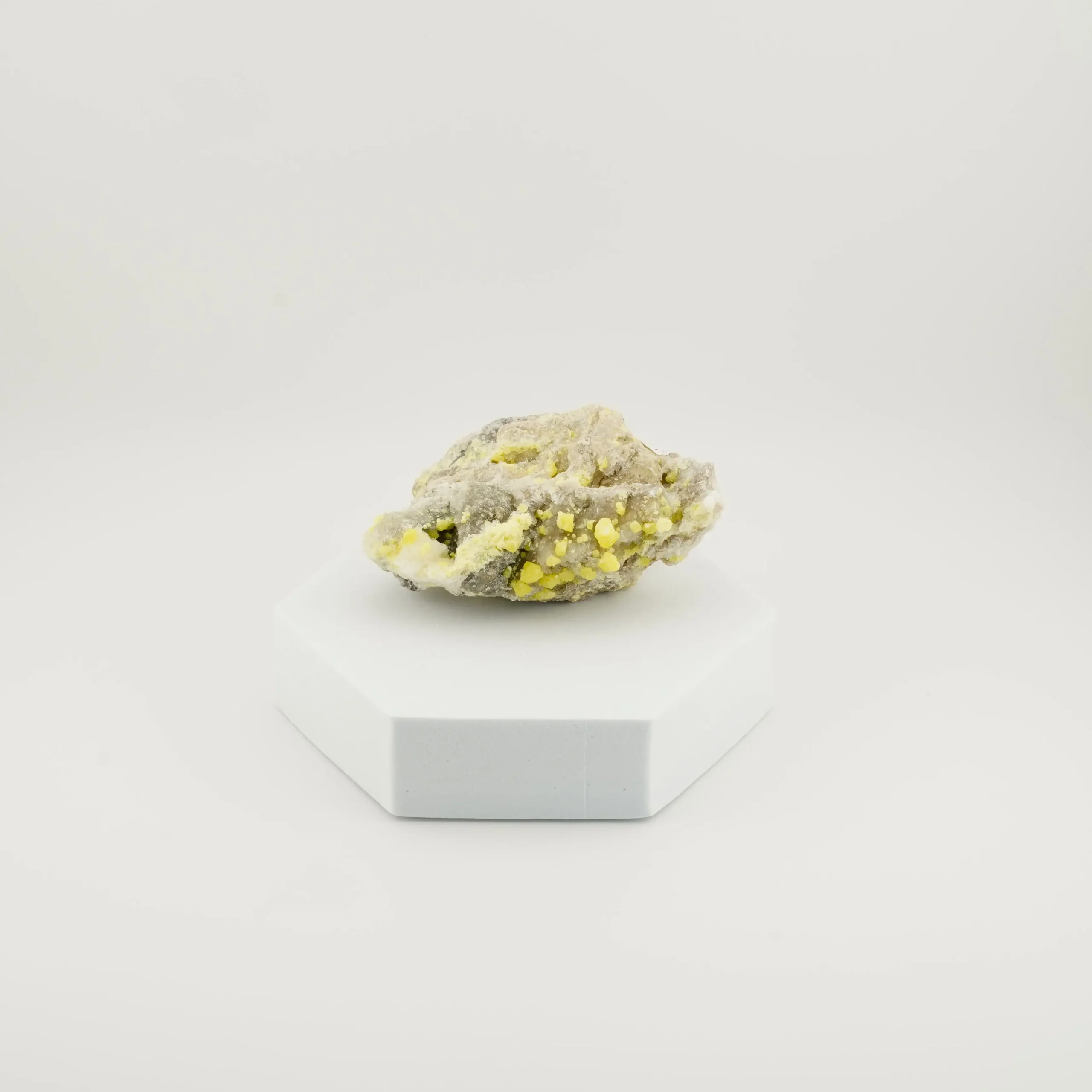 Ettringite Calcite Raw 285 Grams
