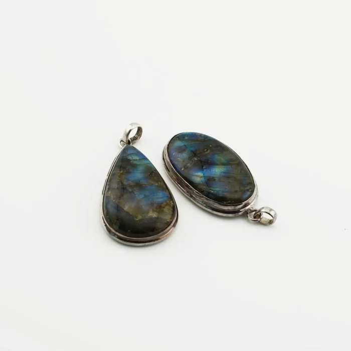 Labradorite Silver Pendant